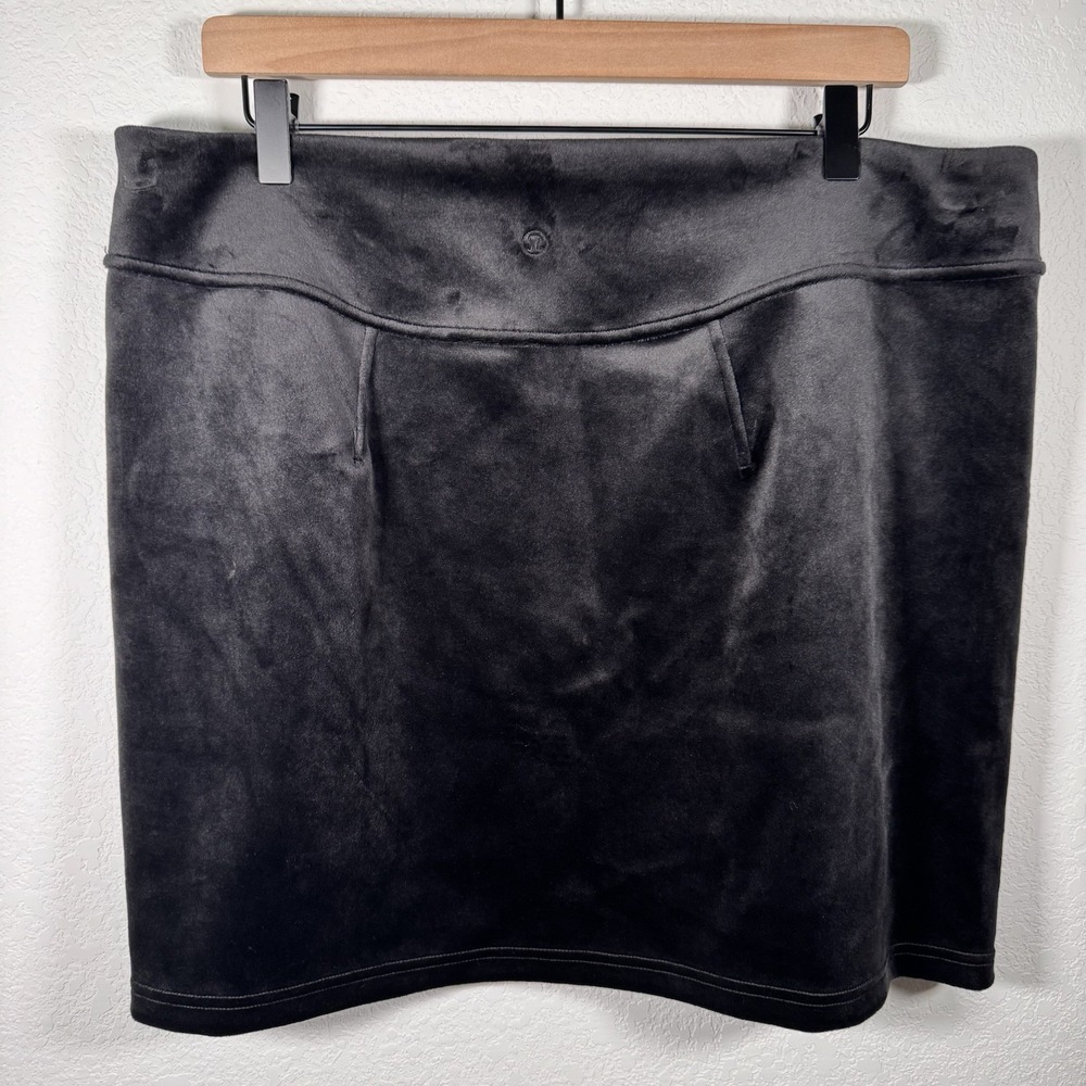 NWT!! Lululemon Scuba‎ HR Mini Skirt Velvet Black | Size XL